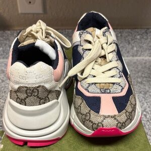 Gucci Sneakers with Pink and Beige Details 100% Authentic